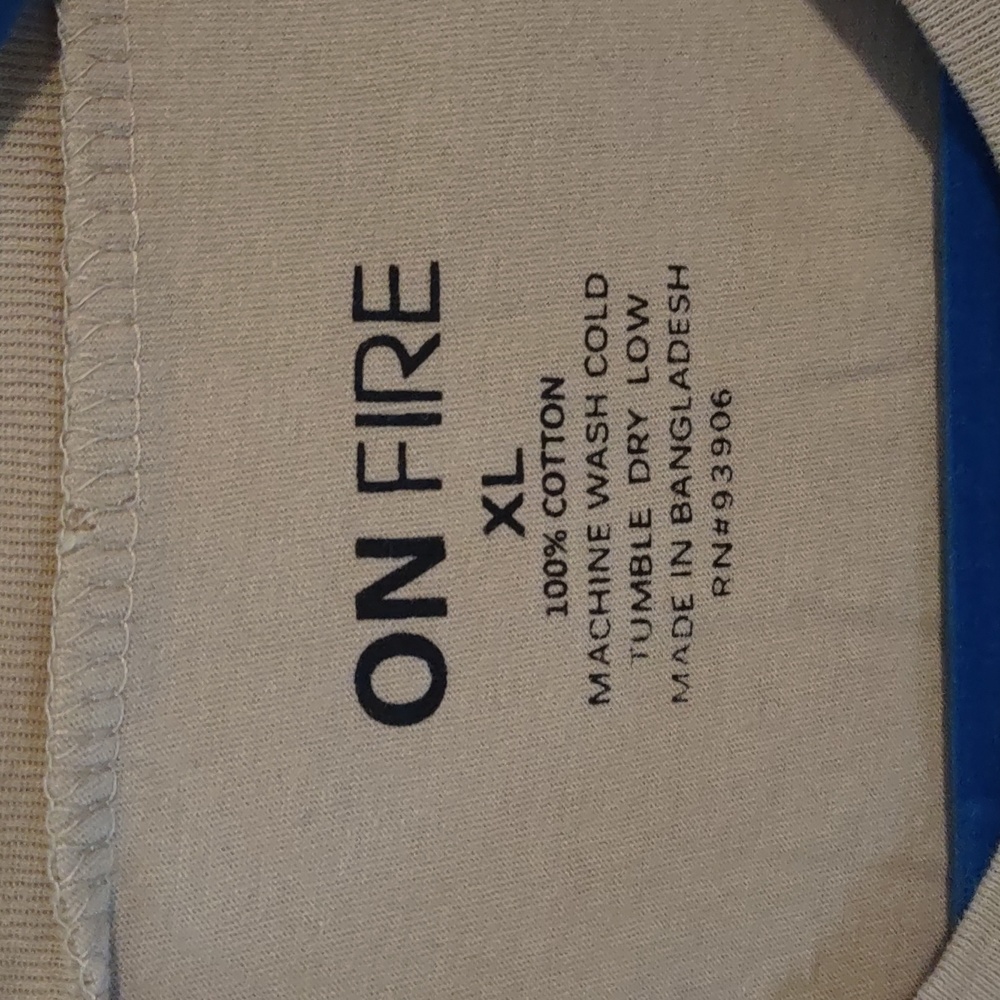 On fire xl crop top - Picture 3 of 4